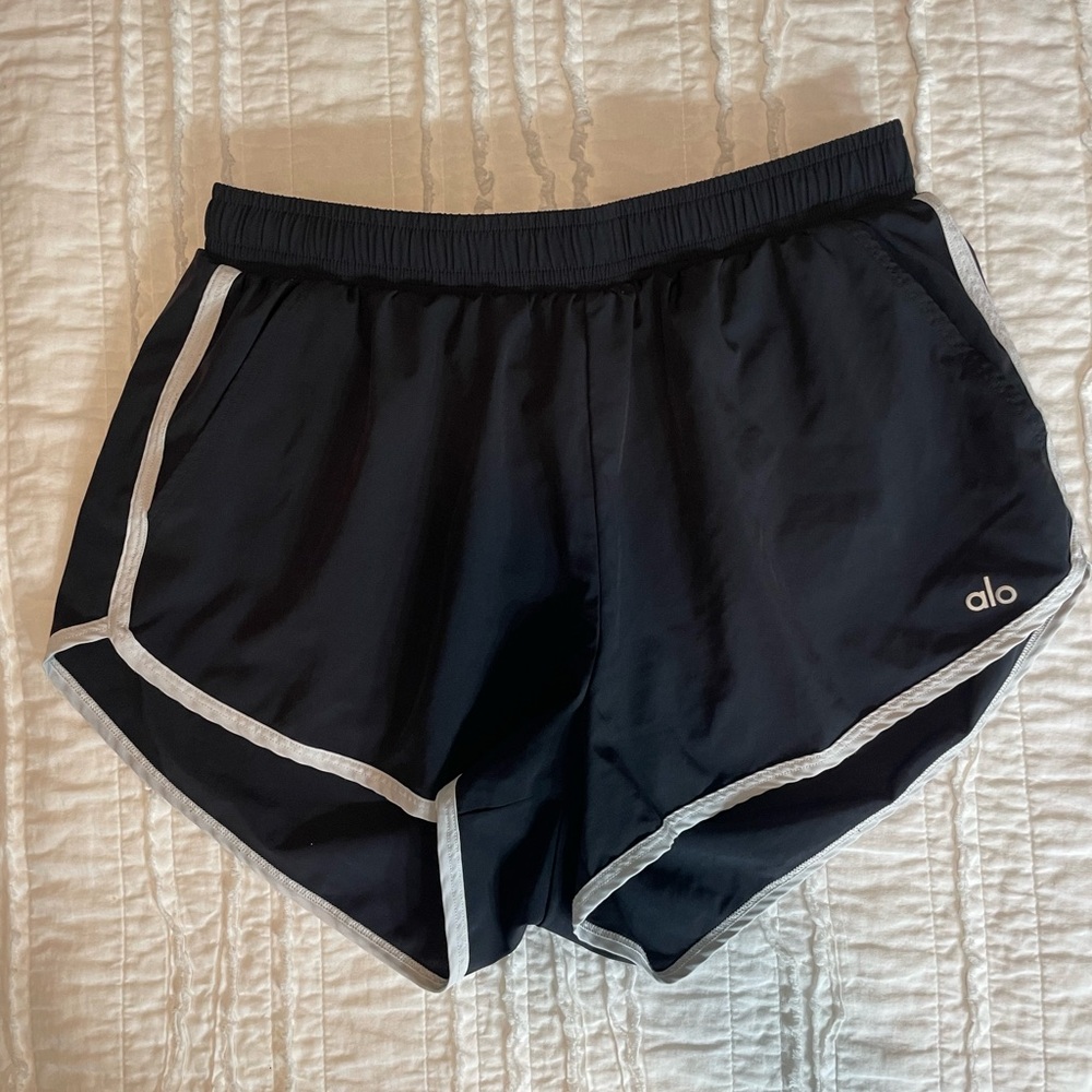 ALO Yoga Black and White Women's Shorts